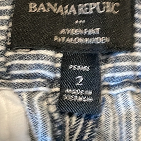 Banana Republic, HAYDEN Pinstriped Blue & White Summer Ankle Pant . - Picture 9 of 10